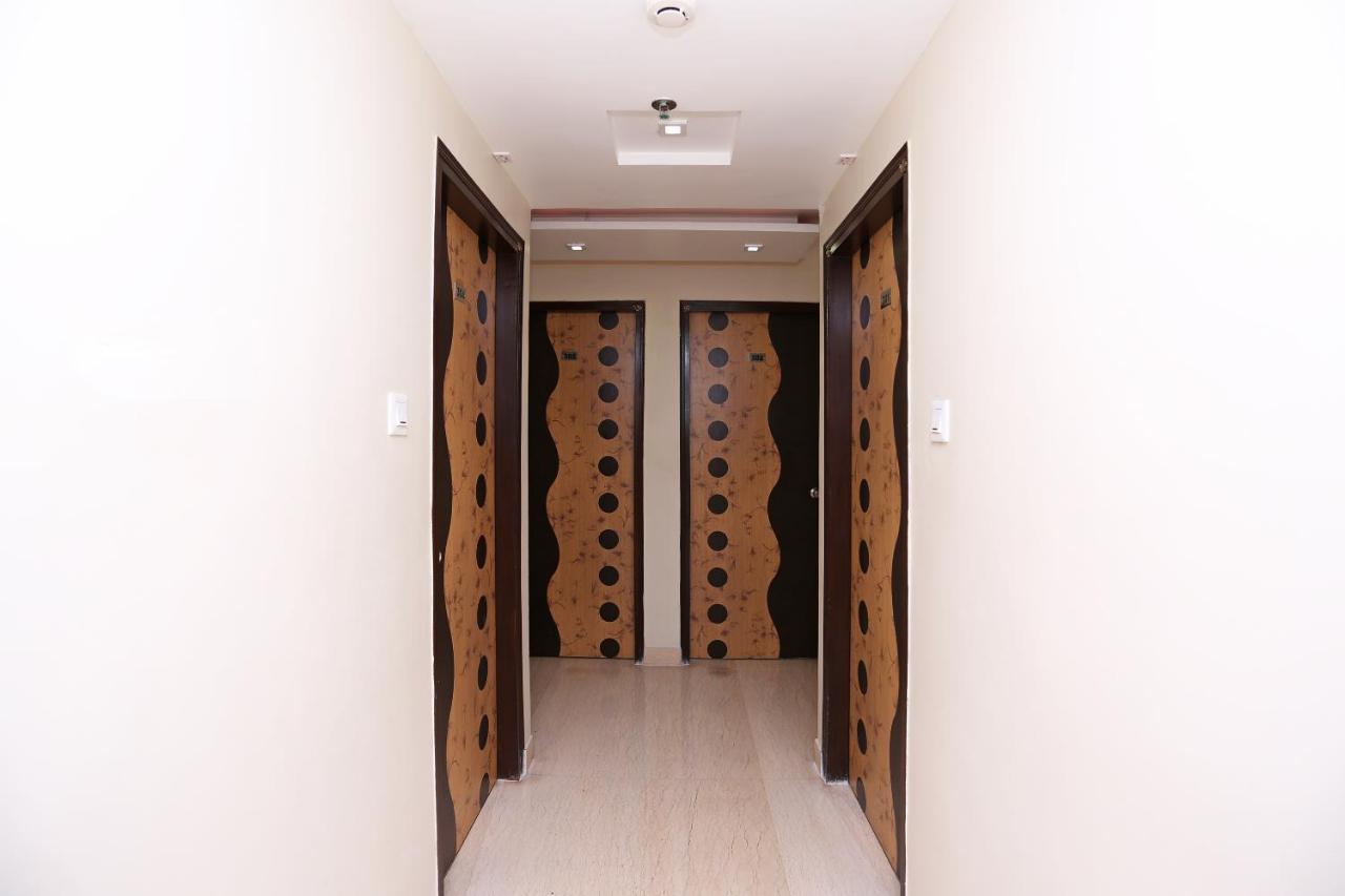 Reliable Inn Калькутта Экстерьер фото